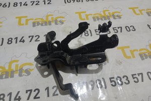 Кронштейн головки Renault Trafic 01-14