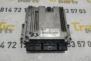 Блок керування двигуном Renault Trafic 2.0 dci 06-14