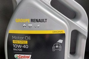 Моторна олива Castrol GTX RN 10W-40 RN700 7711943678