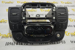 Накладка торпеди Renault Trafic 1.6 dci 14-19