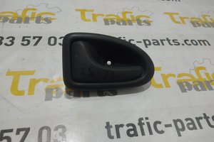 Ручка дверей внутрішня задня ліва Renault Trafic 01-14