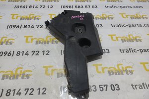 Кронштейн кріплення переднього бампера правий Renault Master 98-10