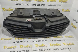 Решітка радіатора Renault Trafic 1.6 dci 14-19