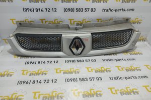 Решітка радіатора Renault Trafic 01-06