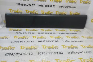 Молдинг бічних зсувних дверей лівих Renault Trafic 01-14