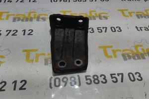 Кронштейн кріплення каталізатора Renault Trafic 1.9 dci 01-06