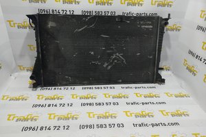 Радіатор охолодження Renault Trafic 2.5 dci 06-14