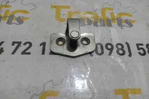 Скоба замка Renault Trafic 01-14