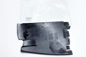 Захист під задній бампер (права сторона R) Renault Trafic 01-14 Оригінал Renault 82 00 066 884