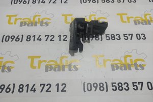 Кронштейн кріплення бампера правий Renault Trafic 1.6 dci 14-19