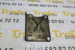 Кронштейн кріплення каталізатора Renault Trafic 1.9 dci 01-16