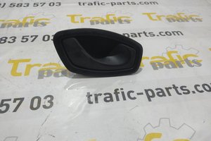 Ручка дверей внутрішня передня права Renault Trafic 1.6 dci 14-19