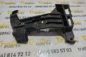 Кріплення заднього клика ліве Renault Master 03-10