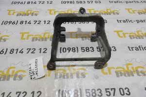 Кронштейн подушки двигуна лівої Renault Master 2.3 dci 10-