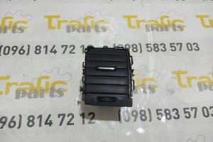 Дефлектор повітря центральної консолі лівий Renault Trafic 1.6 dci 14-19