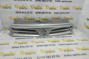 Решітка радіатора Nissan Primastar 01-06