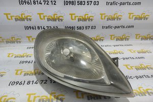 Фара передня права Renault Trafic 01-06