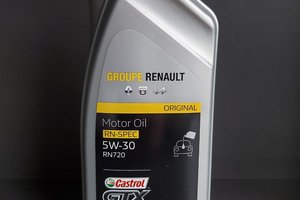 Моторне масло Castrol GTX RN 5W-30 RN720 7711658108