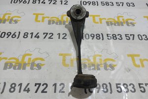 Кронштейн кріплення підрамника (лівий) Renault Trafic 01-