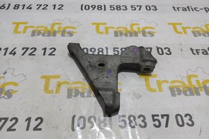 Кронштейн двигуна Renault Trafic 1.6 dci 14-19