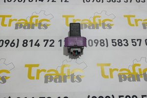 Реле свічок накала Renault Trafic 1.6 dci 14-19