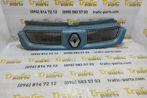 Решітка радіатора Renault Trafic 01-06