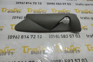 Накладка пасажирського одинарного сидіння права Renault Trafic 01-14