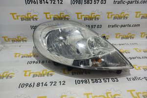 Фара передня права Renault Trafic 06-14