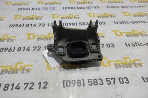 Кронштейн подушки КПП Renault Trafic 1.6 dci 14-19