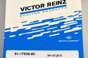 Сальник розпочила (передний) Renault Trafic 2003-> 2.5dCi — Victor Reinz (Німеччина) - 81-17539-50