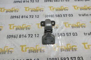 Петля дверей передня Renault Trafic 01-14